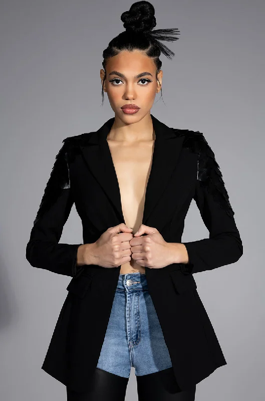 KEEP YOU WAITING SCALE SHOULDER BLAZER